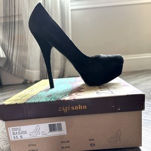 Women’s black suede heels